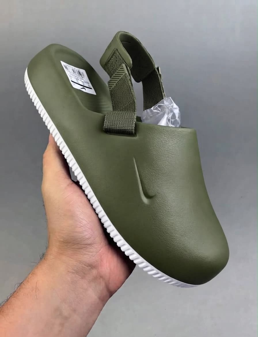 Nike Calm